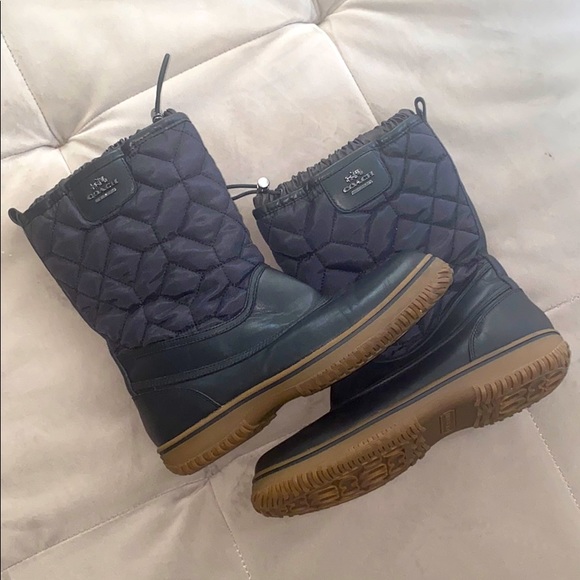 Coach women’s snow/rain insulated boot